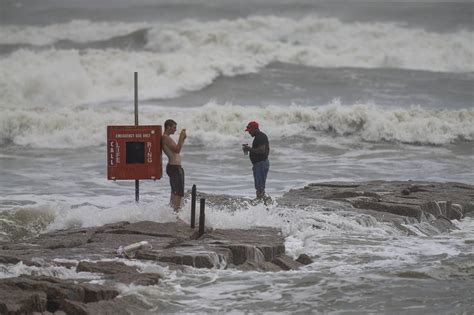 Fotos Laura toca tierra en EE UU como potente huracán y amenaza con