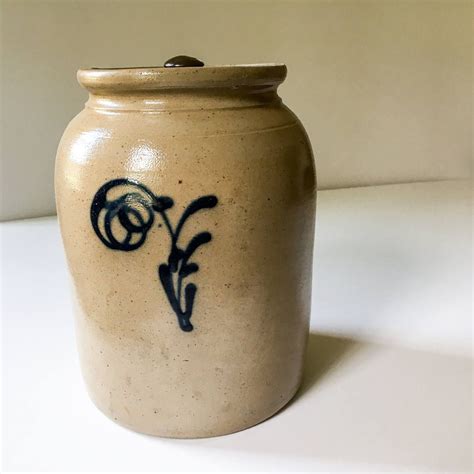 Antique American 19th Century Salt Glaze Stoneware Pottery Crock With