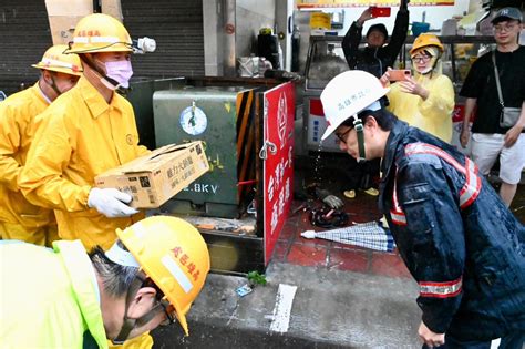 陳其邁慰勞第一線堅守同仁 感謝團隊風雨中努力恢復市容 今傳媒 Jnews