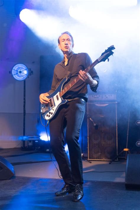 Pointless Who Is Richard Osmans Brother Mat Osman And What Band Is He