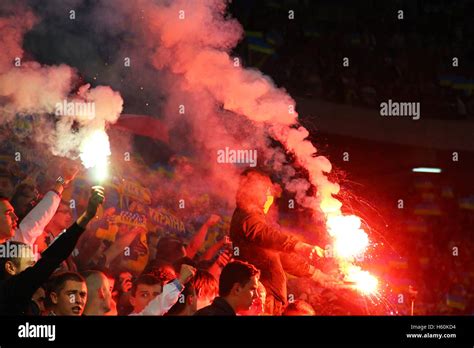 Football Ultras Flares Hi Res Stock Photography And Images Alamy