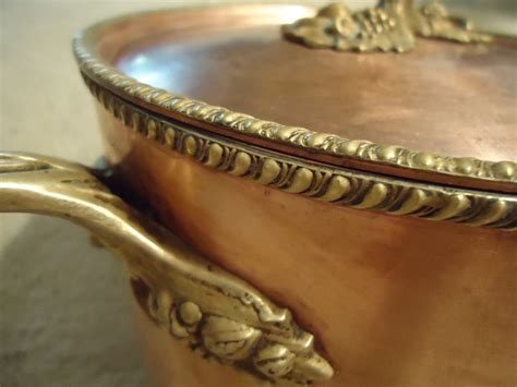 ITALIAN COPPER POT BRASS ACORN HANDLE MARKED ITALY 645 Cuivre