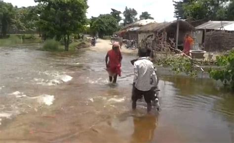 Heavy Rains Lash Kerala Orange Alert In 4 Districts Many Parts Of