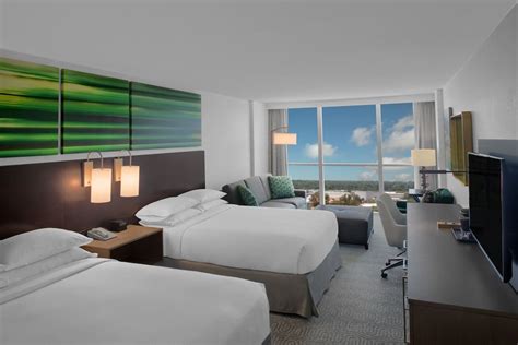DoubleTree by Hilton at the Entrance to Universal Orlando Orlando ...