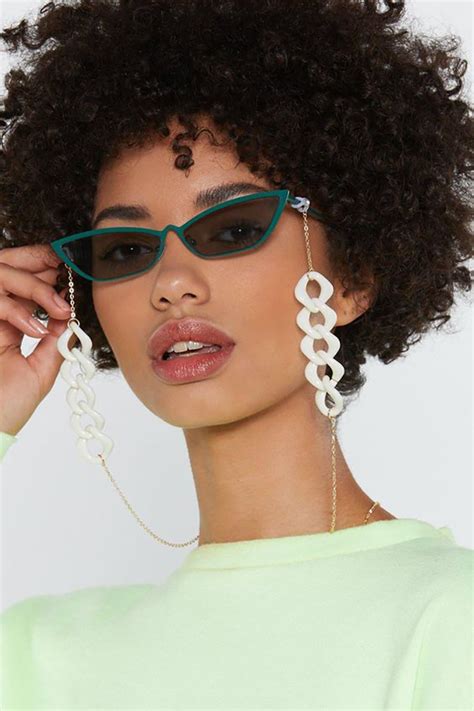 Sunglasses Chains Trend 17 Sunglasses Lanyards To Shop Stylecaster