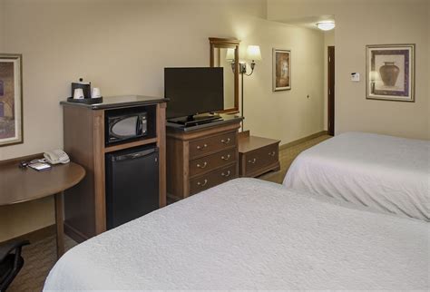 Hampton Inn And Suites Youngstown Canfield Canfield Ohio Us