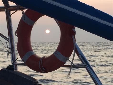 Viaje En Velero Hacia Las Islas Columbretes Nautic Ocean