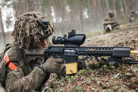 Military experts are debating the latest lmt defence designs 14