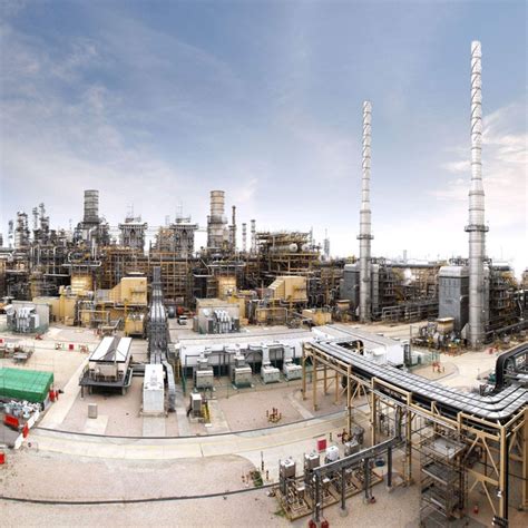 Exxon Mobil Starts Up New Steamcracker at Singapore Refinery