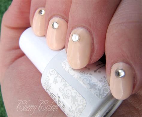 NOTD Gelpolish Nude Cherry Colors Cosmetics Heaven