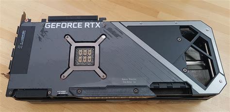 Unboxing ASUS ROG Strix GeForce RTX 3090 OC 24GB Geeks3D