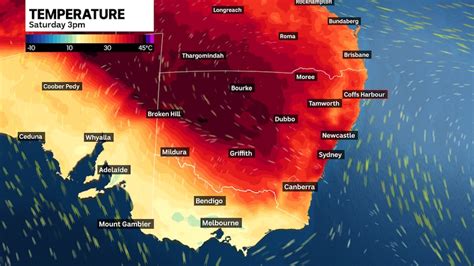 Cyclone Heatwaves And Flooding Dominate Australias Weekend Weather Of