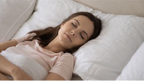 Natural Sleep Hacks To Instantly Improve Your Nightly Rest