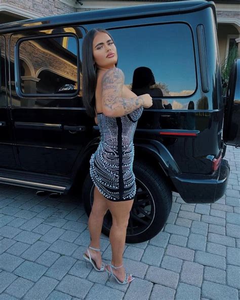 Миллионер вынудил дочь сделать грудь 5-го размера: как в итоге выглядит ...