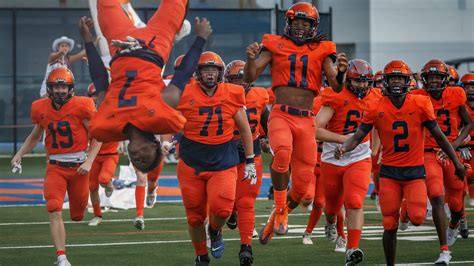 Benjamin Football Rolls Behind Jacob Cosby Mosleys Five Td Passes