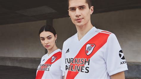 Presentaron La Nueva Camiseta De River Para La Temporada 20202021 Los Detalles Del Diseño Y