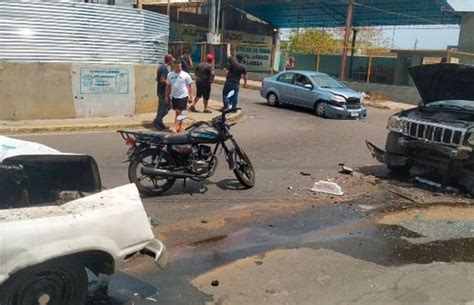 Triple choque en Maracaibo deja heridos a una mujer y dos niños El