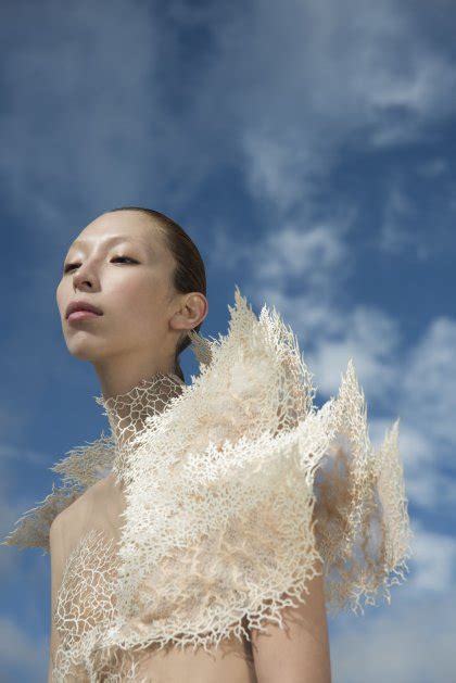 Editorial Earthrise Haute Couture Iris Van Herpen