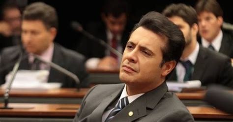 Pol Mica Contra Masturba O Deputado Quer Bloquear Conte Do Porn Na Internet Do Brasil