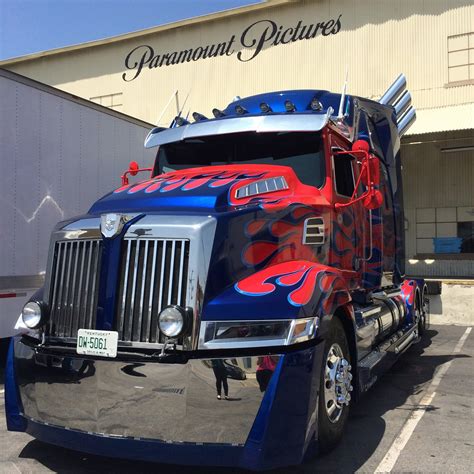 optimus prime as a truck 3