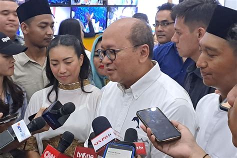 Profil Rosan Roeslani Eks Ketua TKN Prabowo Gibran Yang Jadi Menteri