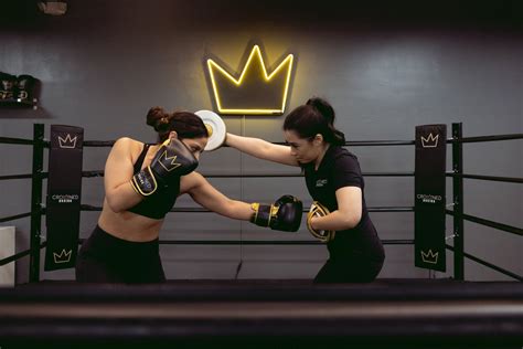 Boxing Fitness workout designed for women — CROWNED BOXING