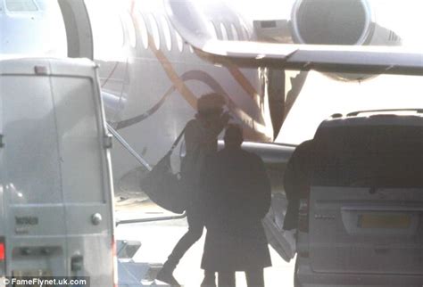 Taylor Swift Picks Up Harry Styles In Private Jet And Flies Him To