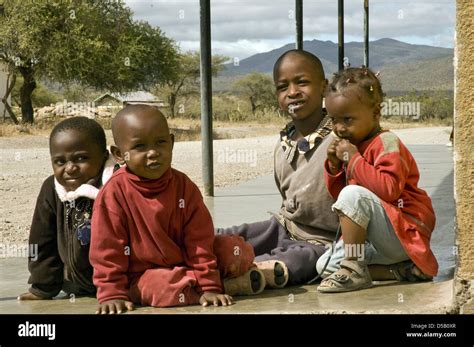 Rural children in Tanzania Stock Photo - Alamy