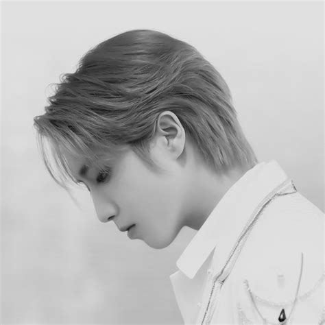 Пин на доске Знаменитые парни | Знаменитые парни, Пепельный цвет волос ...