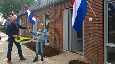 Bewoners Nijeveenseweg Meppel Krijgen Sleutel Nieuwe Woning Rtv Meppel