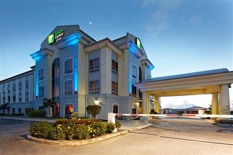 Holiday Inn Express Trincity Trinidad Airport - UPDATED 2018 Prices, Reviews & Photos (Trinidad ...