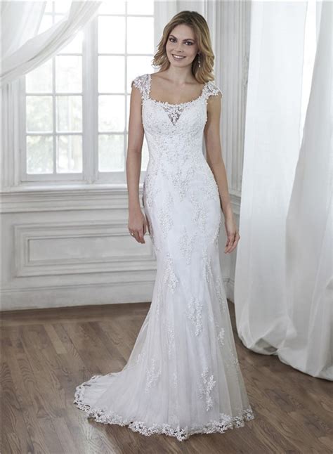 Trumpet Lace Wedding Dress With Cap Sleeves