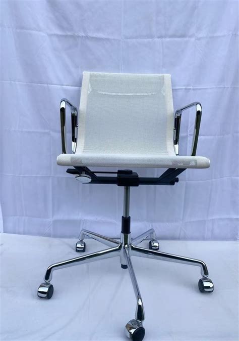 Charles Ray Eames Office Chair EA 118 Aluminium Catawiki