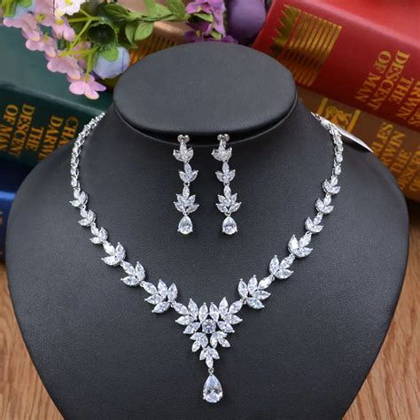 Luxury Cubic Zirconia Jewelry Sets Marquise Cut Plant Design Zircon