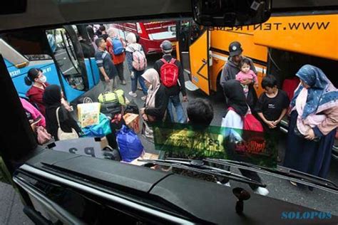 Diangkut Bus Ribuan Orang Ikuti Mudik Bareng Gratis Pemprov Jatim