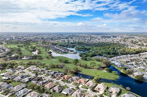 2316 Lyndhurst Dr Sun City Center Fl 33573 Zillow Media Experts