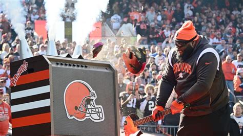 Former Browns first rounder and DT Phil Taylor celebrates playoff berth ...