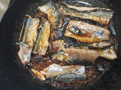 サンマの三枚おろしに挑戦！甘辛タレにからめたサンマの蒲焼丼 できたよ