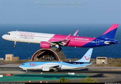 G WUKP Wizz Air UK Airbus A321 271NX Photo by Alejandro Hernández León