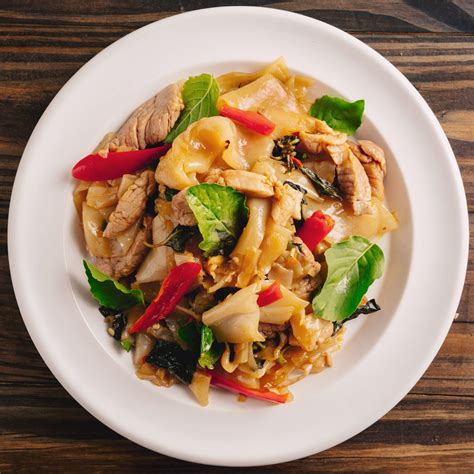 Pad Kee Mao Drunken Noodles Marions Kitchen