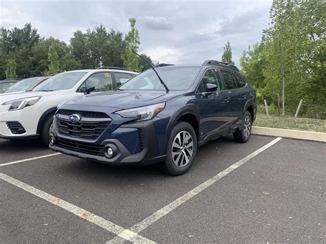 New Cosmic Blue Pearl Color On A 2023 Outback I Think I Like This