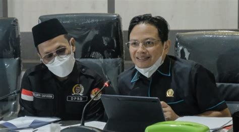 Pansus Iv Gelar Rapat Lkpj Dprd Kalsel