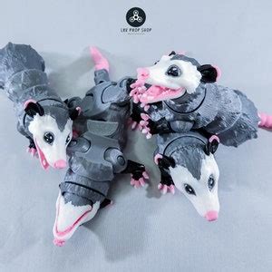 True Color Articulated Opossum Fidget Toy Working Jaw Stress Toy Possum