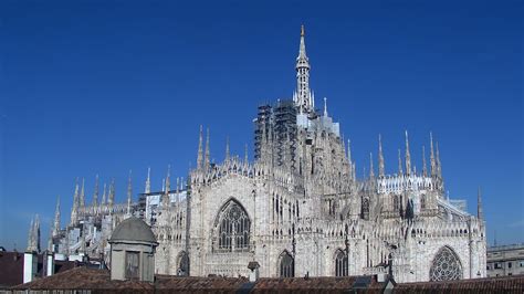 Milano Zona Duomo I Restauri Del Duomo