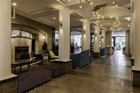 Saint Sulpice Montreal Spacious Suites And Oskar Restaurant Escape To