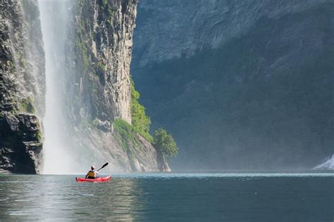 Fiordos Noruegos En Kayak Por El Geirangerfjord