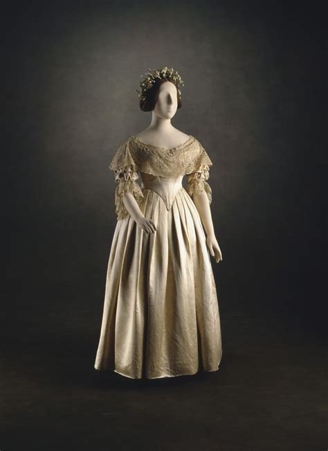 1840 Queen Victorias Wedding Dress Fashion History Timeline