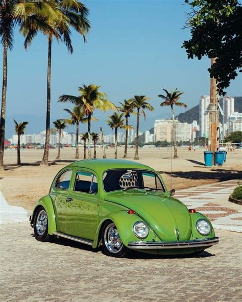 Pin By Leandro Lira On Imagens De Carros Antigos Vw Beetle Classic