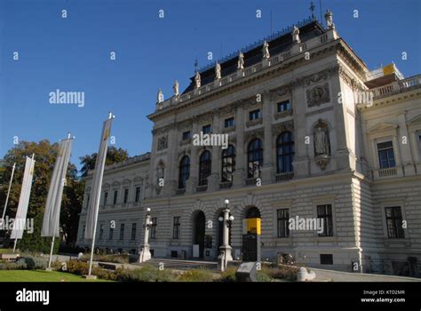 University Of Graz Hi Res Stock Photography And Images Alamy