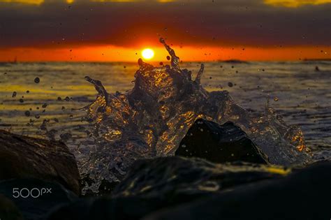 Waves Crash On The Rocks At Sunset In Oceanside Oceanside Sunset